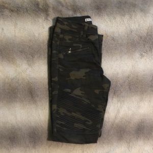 Camo Comfortable Jeans